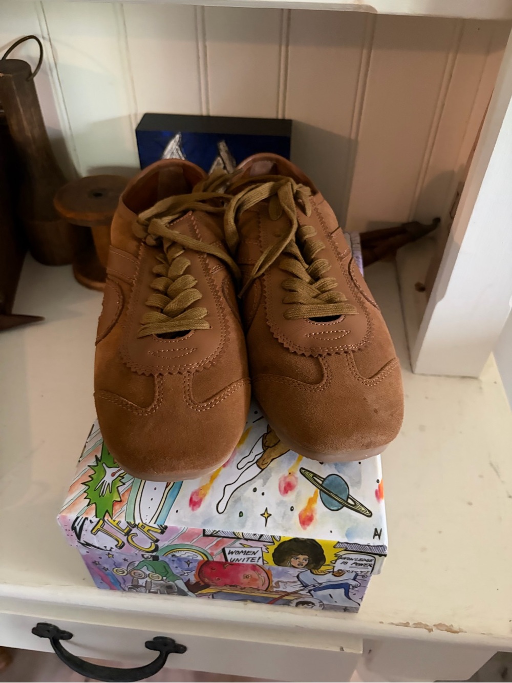 Women’s Casual Suede Sneakers in Tan